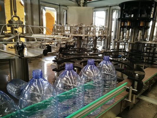 0.5L plastic HUISDIER 32000 BPH Gebottelde Water het Vullen Machines